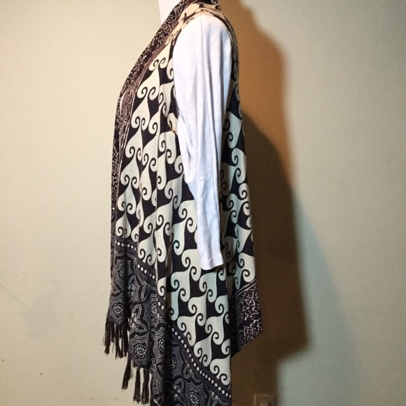 Soho Chick Fringe Cardigan Vest - Picture 2 of 5